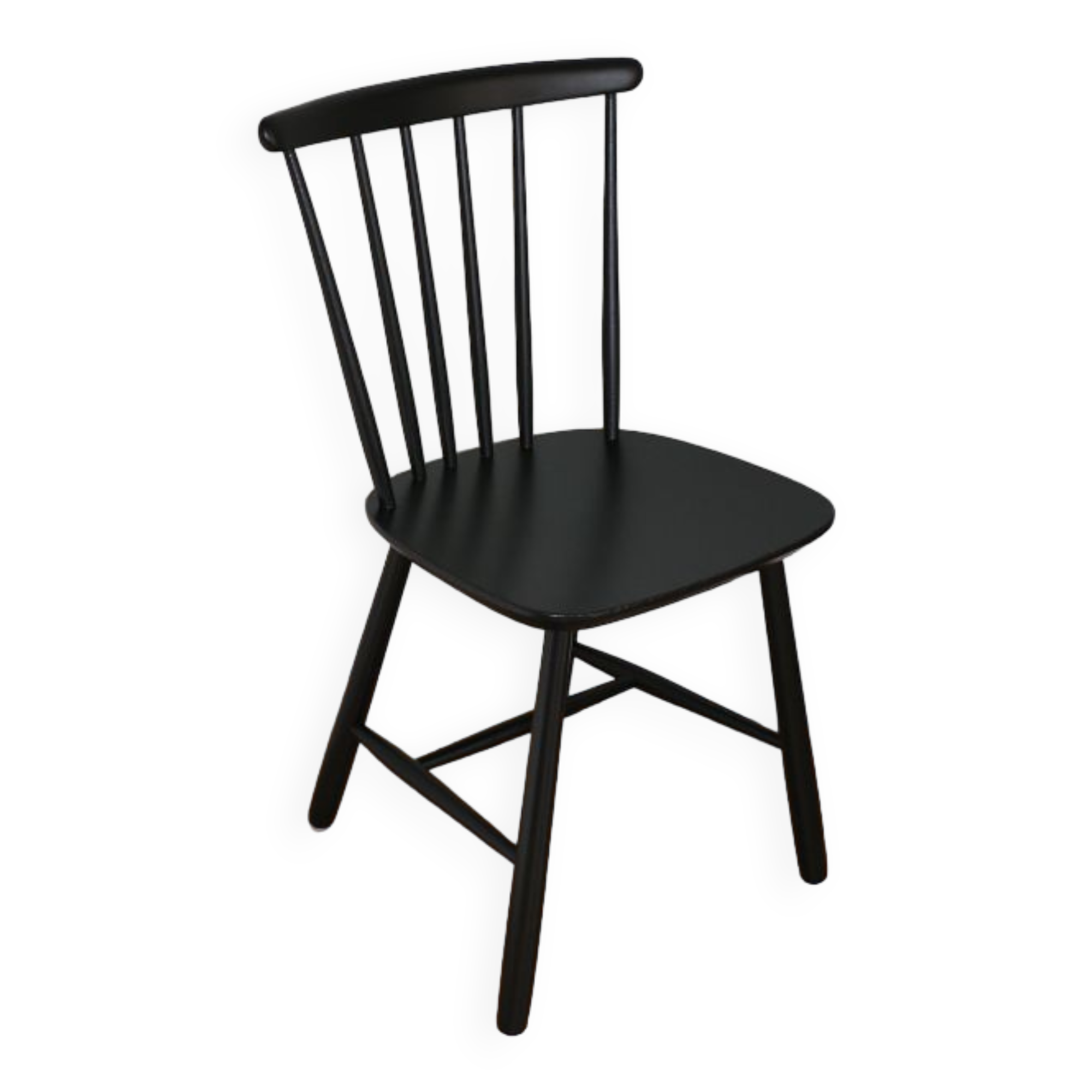 Black Scandinavian chair