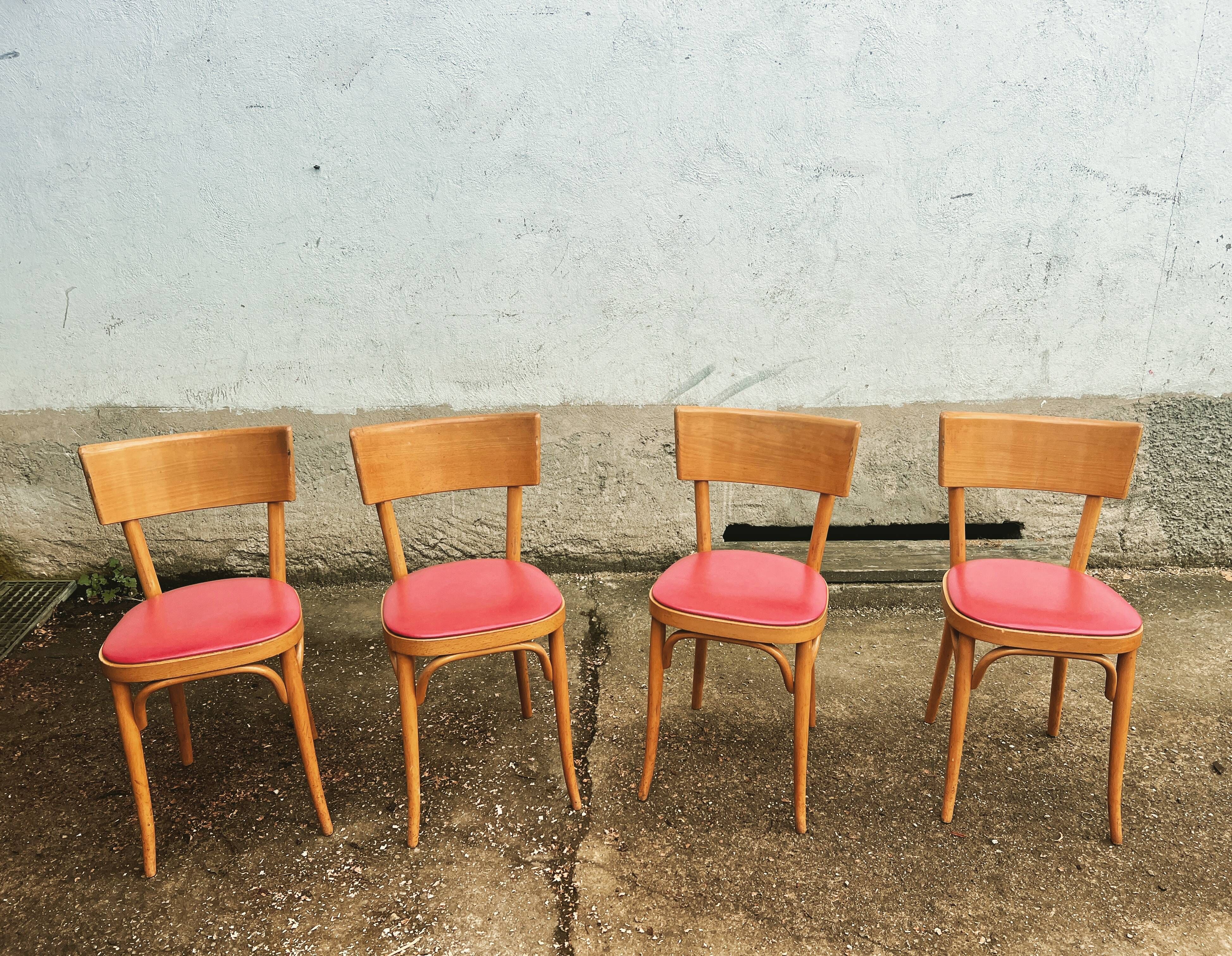 Lot of 4 baumann chairs bistrot parisian barter beech wood and red skaï