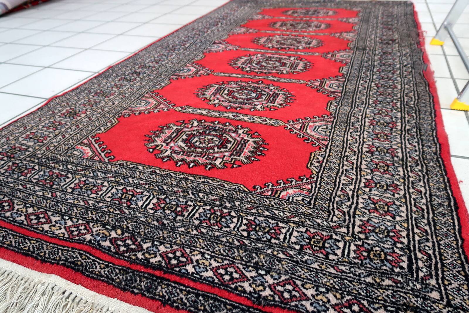 Tapis vintage ouzbek Boukhara fait main en laine – 92 x 186 cm – 1970s