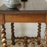 Table d'appoint, console style Louis XIII en noyer
