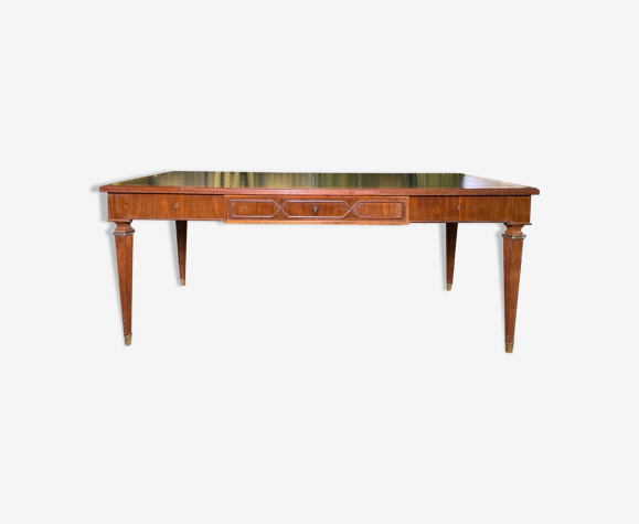 Bureau plat de style Louis XVI en acajou