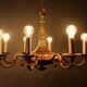 Lustre en bronze double patine à 8 bras de lumière
