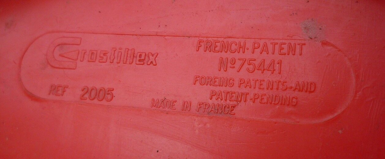 Lot de 3 chaises coque monobloc rouge "salle des fêtes" vintage 1970s