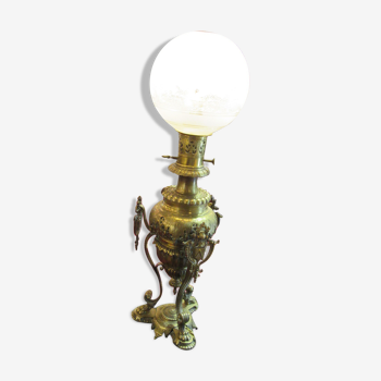Lampe a pétrole en bronze et verre gravé fin 19ème