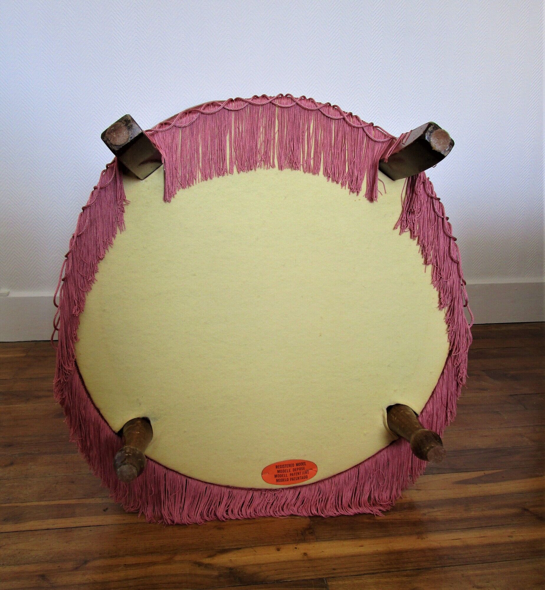 Fauteuil velours rose poudré chauffeuse style napoléon iii vintage