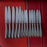 One-piece stainless knives