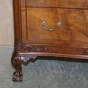 Commode Victorienne Tardive en Bois Dur Pieds Griffe et Boule