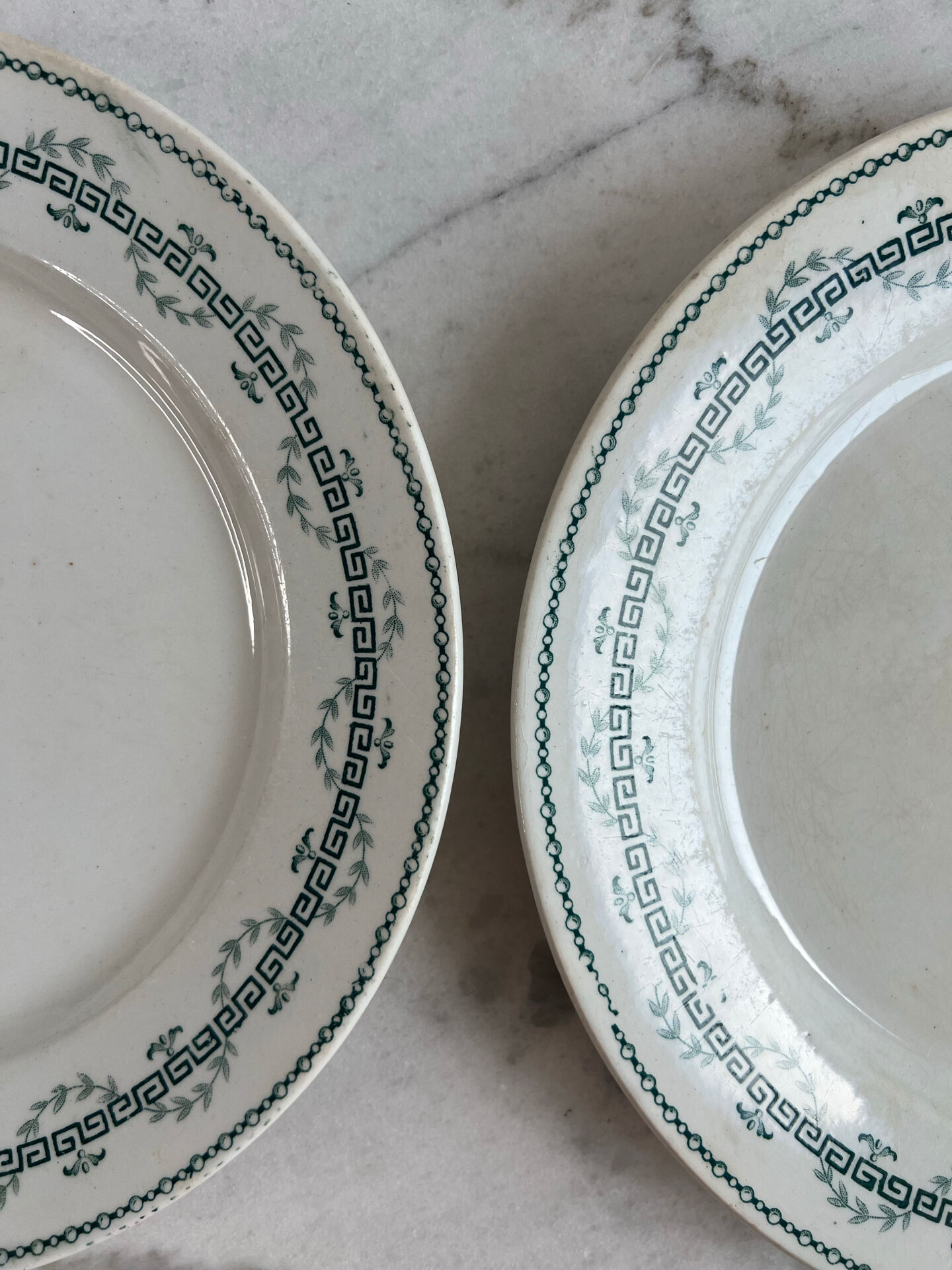 Lot de 2 assiettes plates GIEN, Collection Austerlitz