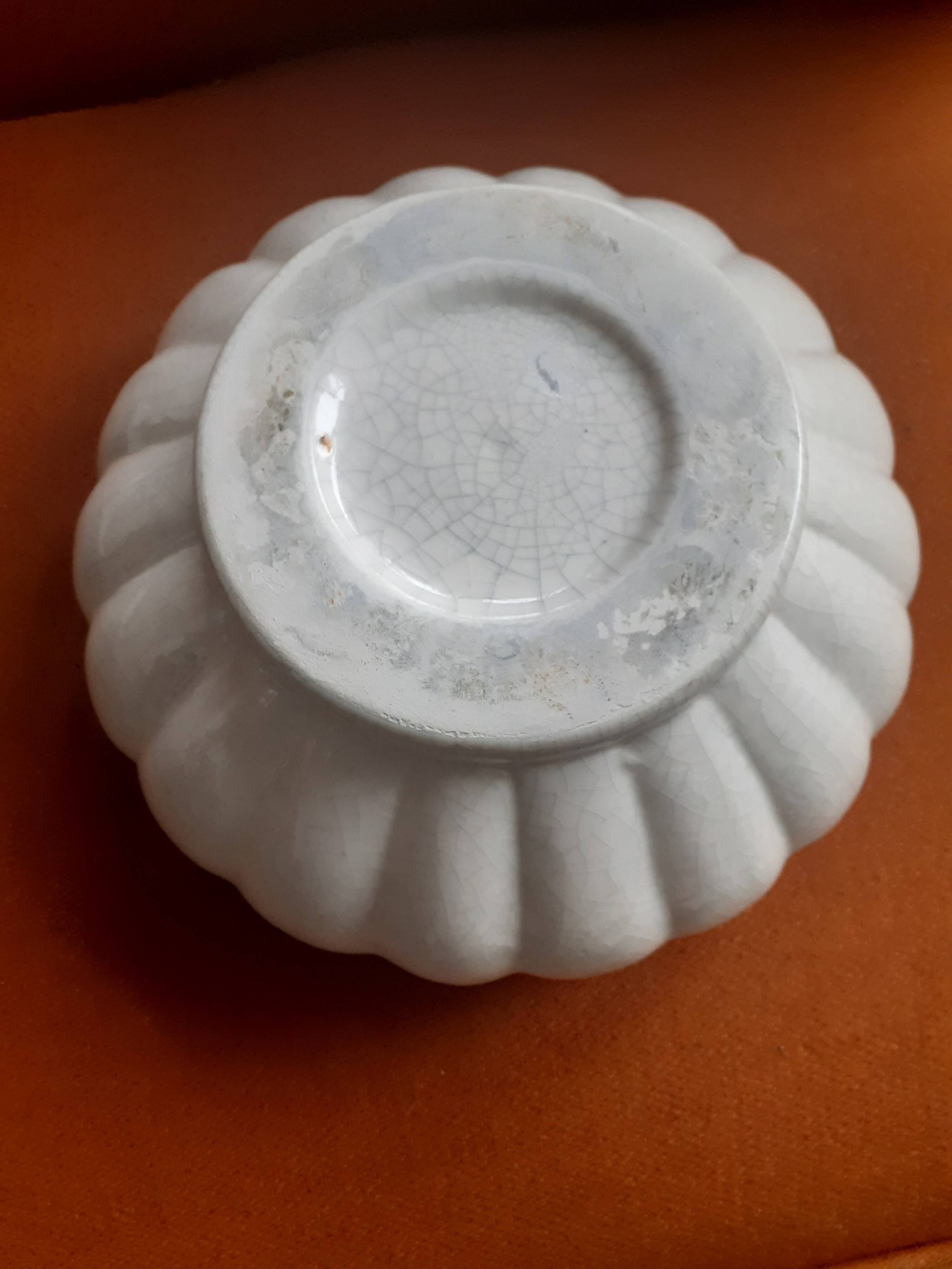 Vintage crackled effect ceramic