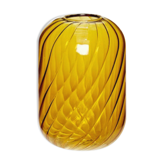 Yellow twisted glass vase 10cm