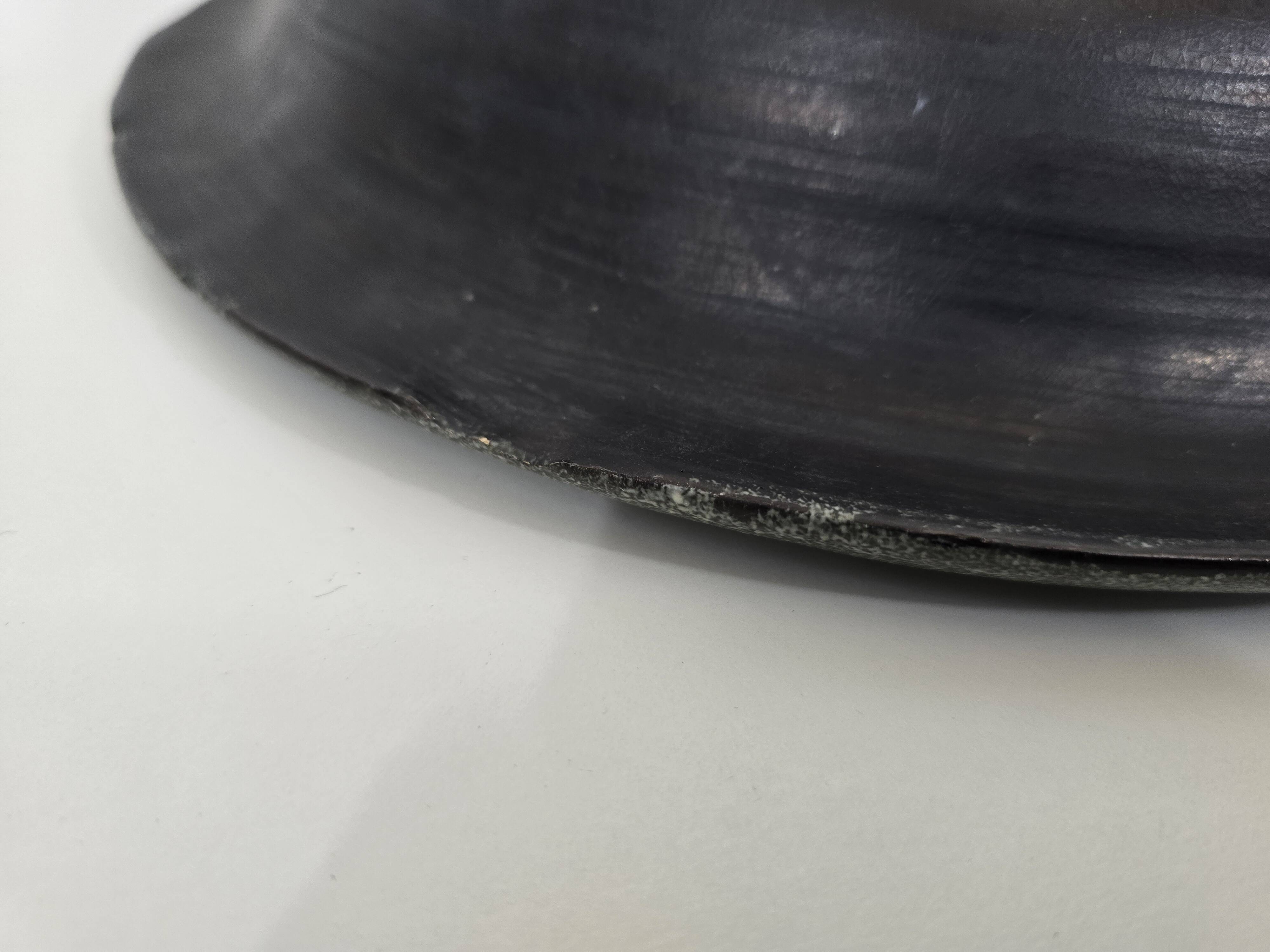 Decorative dish with a woman's face signed Le Tignard – Accolay, France 1970