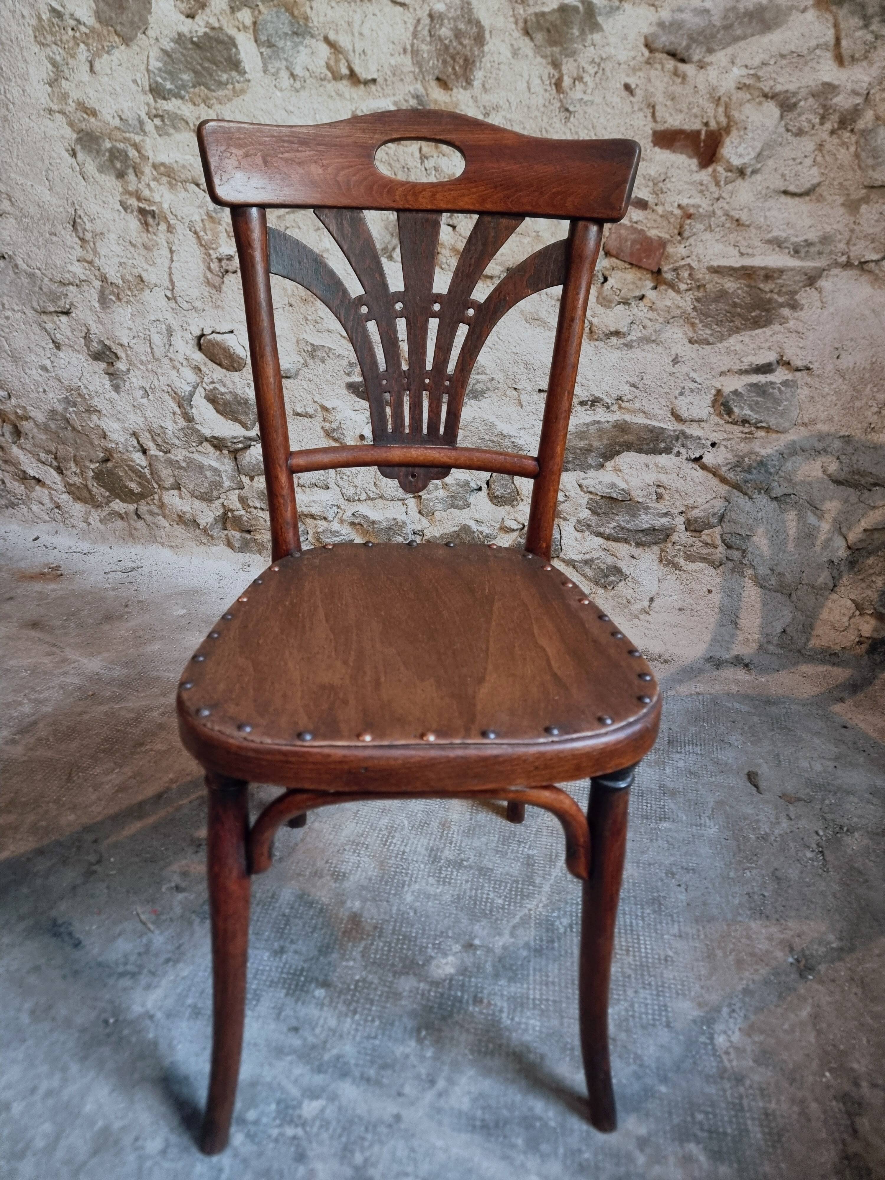 Ensemble de 4 chaises bistrot françaises anciennes Thonet – vers 1920