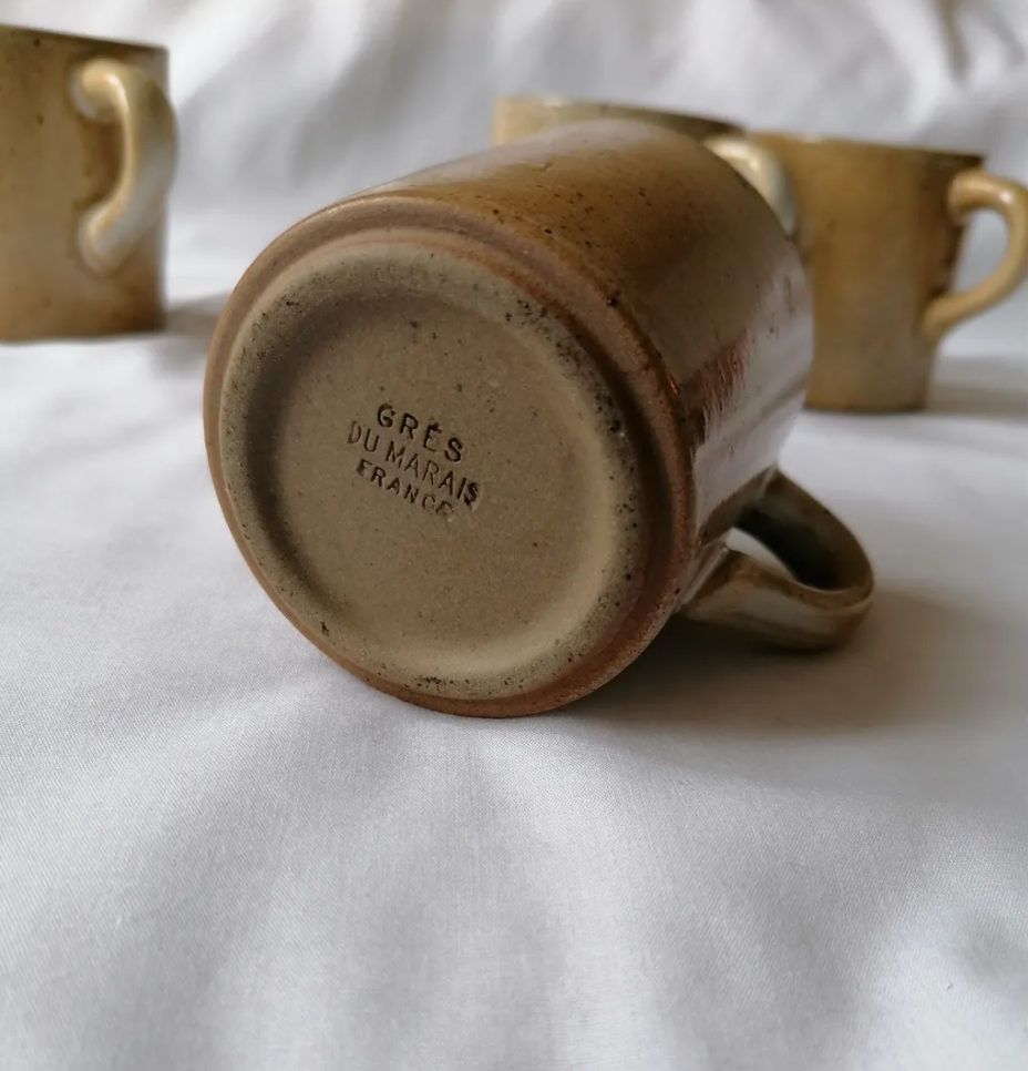Set of 4 sandstone cups