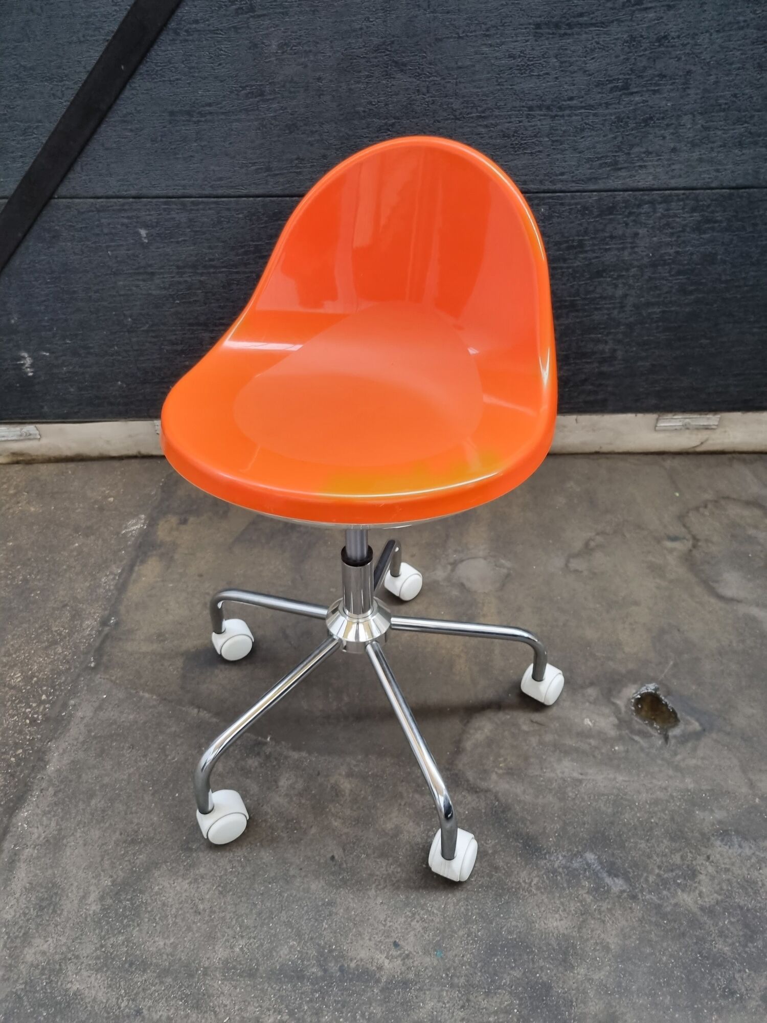 Office chair on wheels by Armet Greta "Made in Italy" in parfai