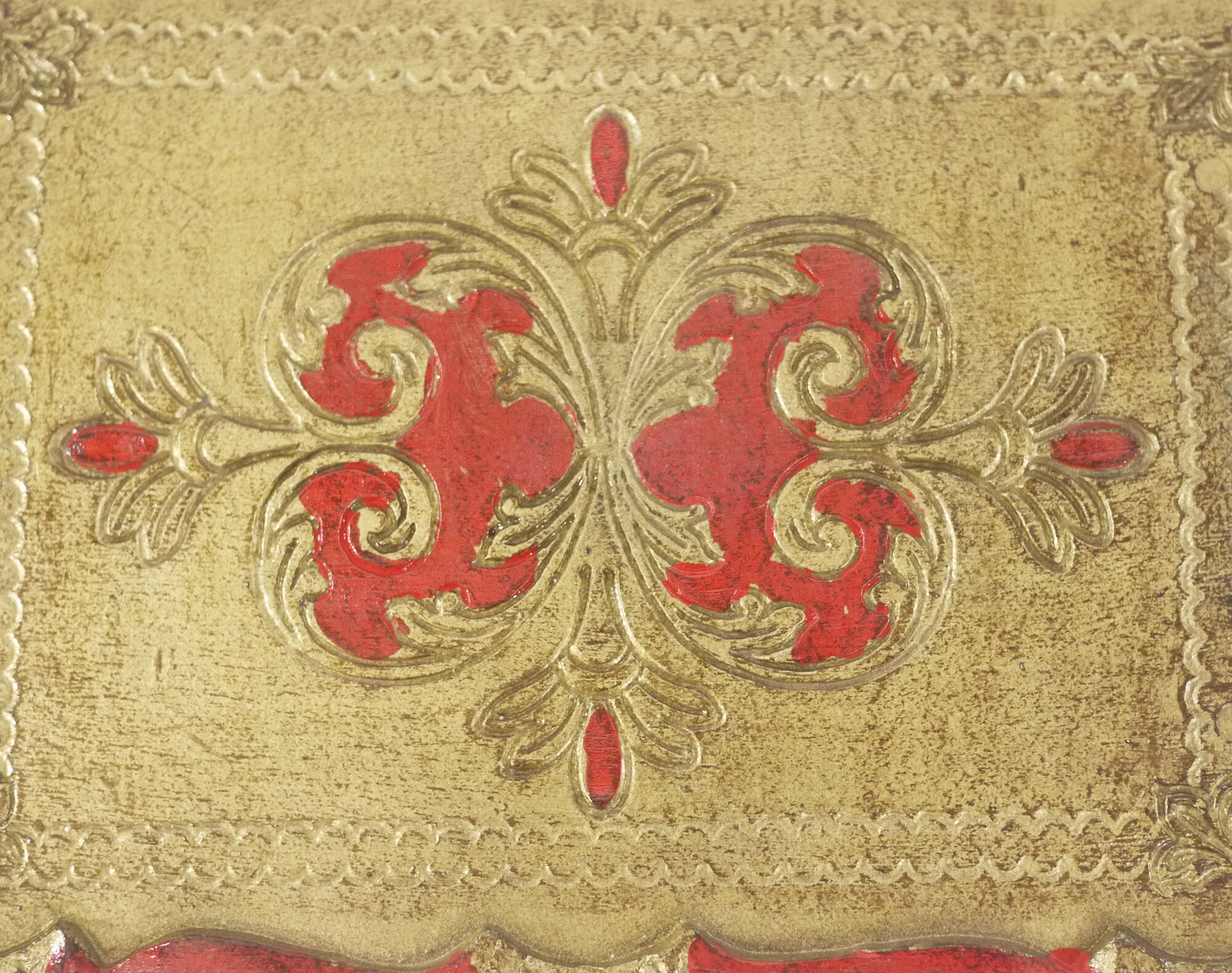 Tray florentine gold and red