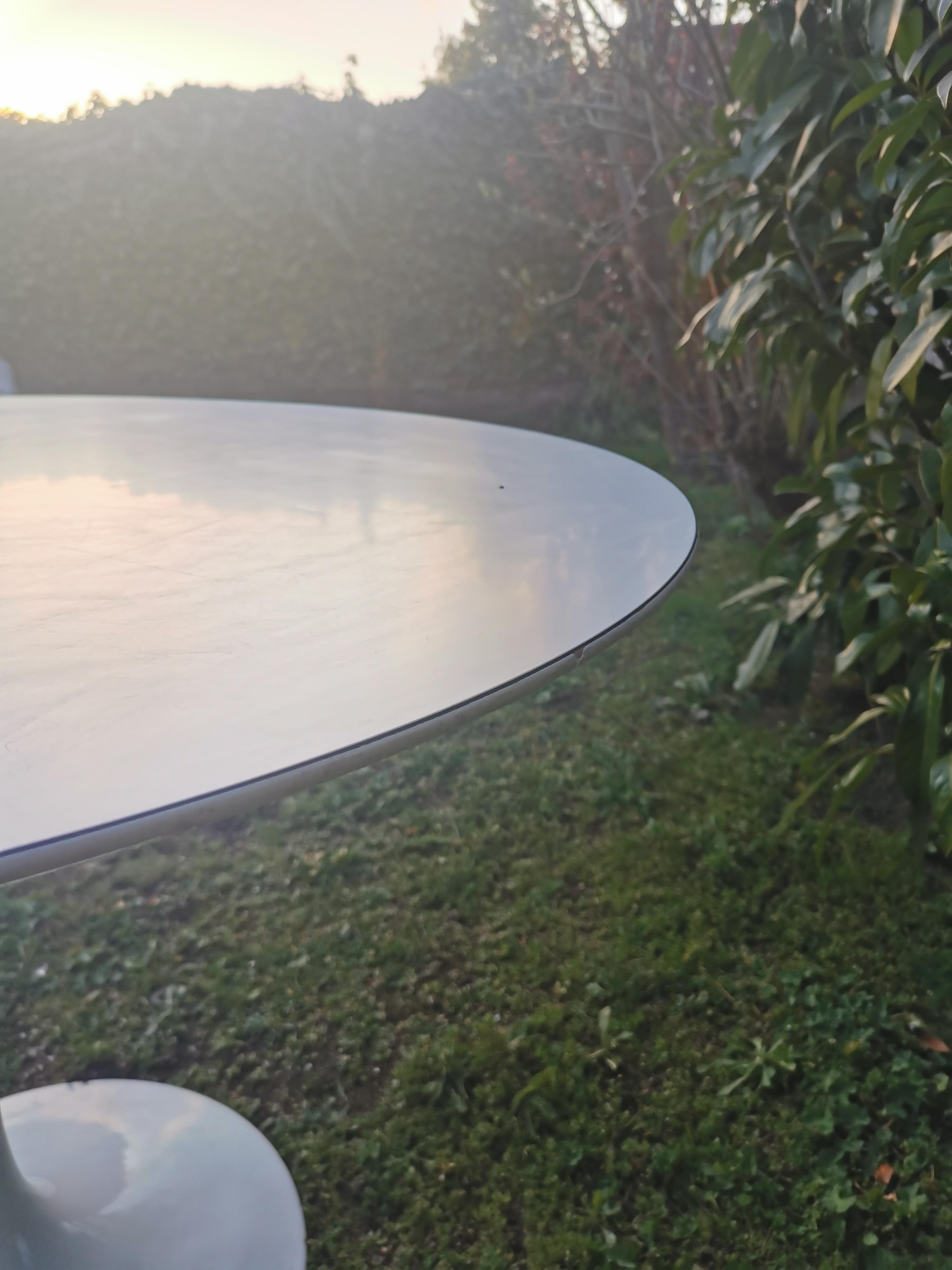 Eero Saarinen tulip table for Knoll