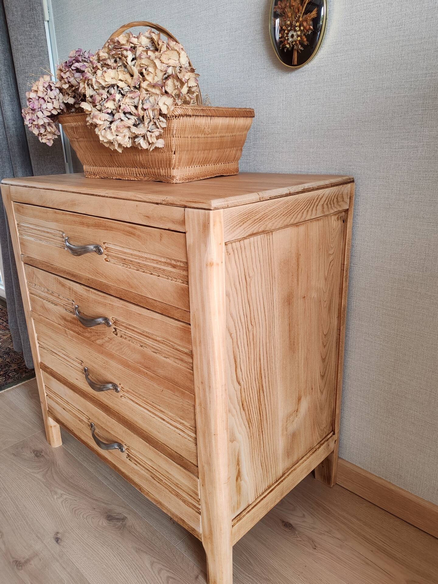 Art Deco chest of drawers
