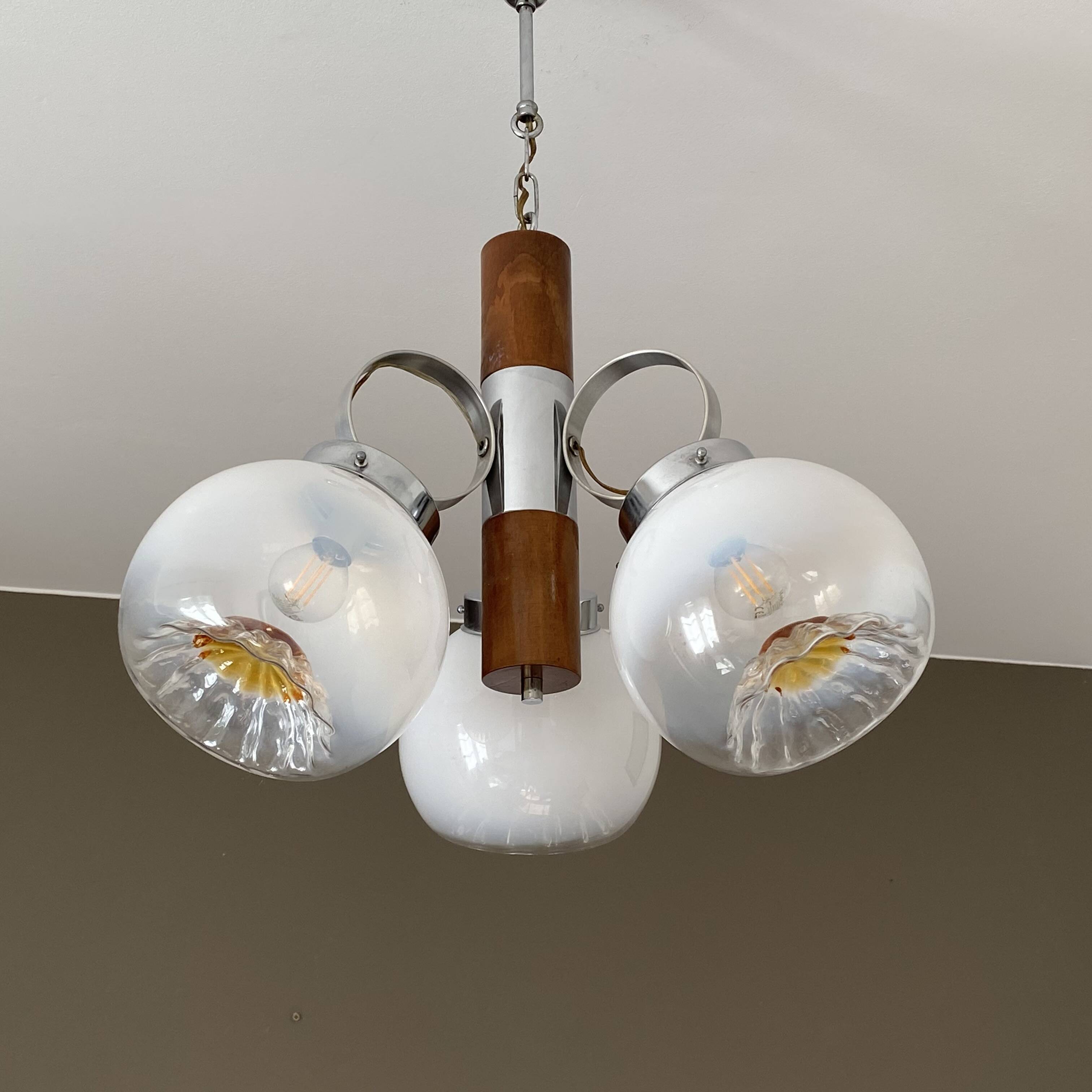 Lustre mazzega. 1970. murano glass. italy.