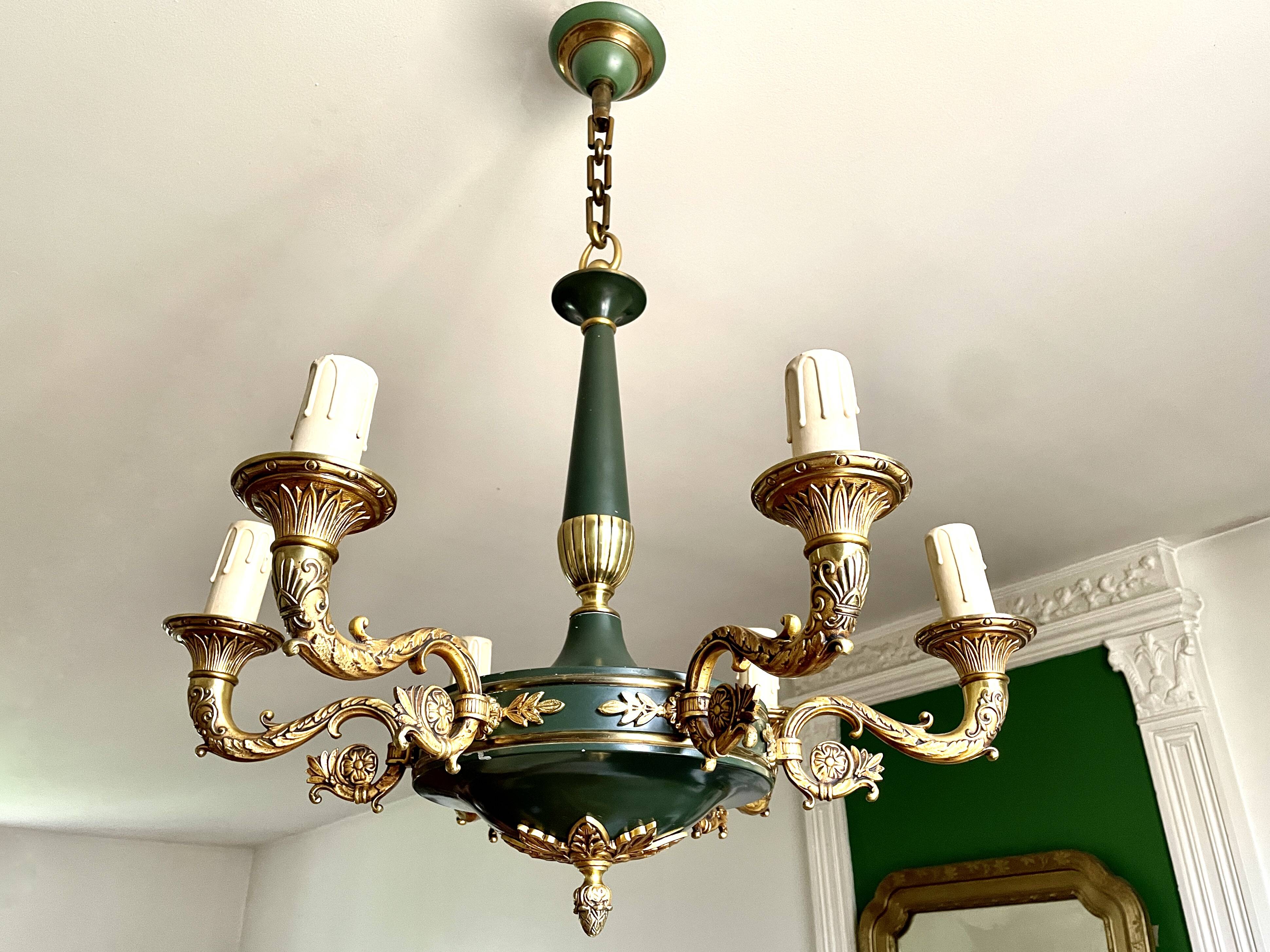 Green and gilded bronze empire chandelier with 6 lights