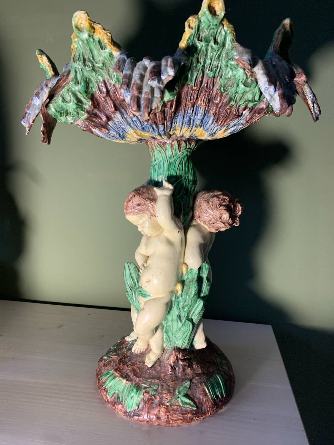 Vase with three cherubs Thomas Sergent 1870