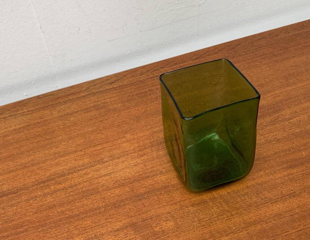 Vase en verre scandinave du milieu du siècle, années 1960