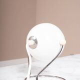 Eyeball table lamp