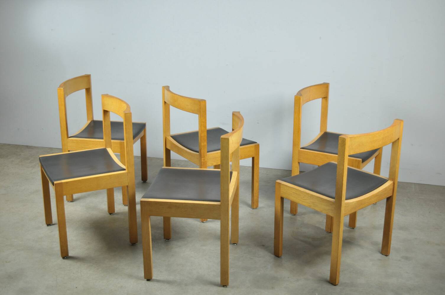 Vintage oak DUTCH DESIGN dining chairs in modern minimalist style, 1960s