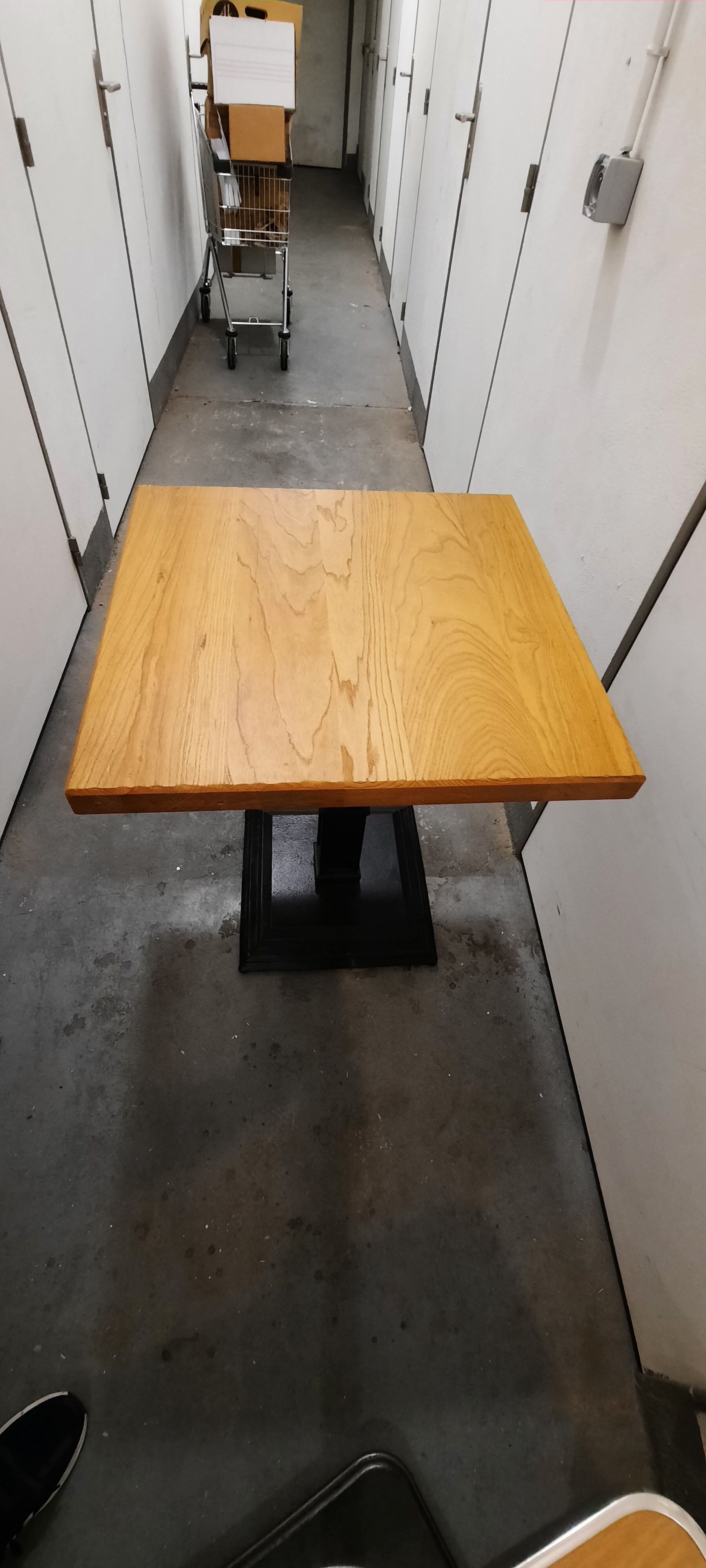 Restaurant table tray solid oak foot massive cast iron square