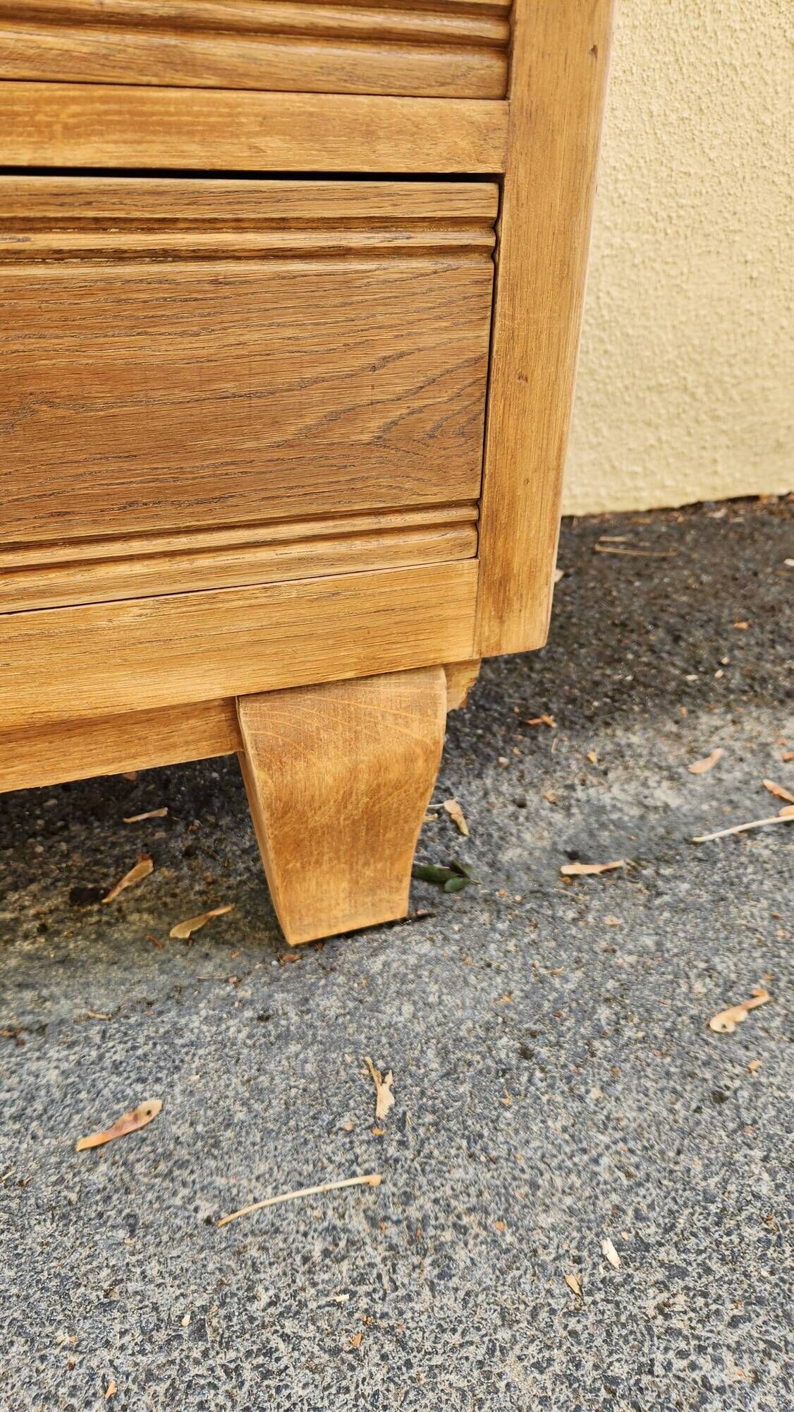 Vintage 1950s oak chest of drawers with 6 drawers.