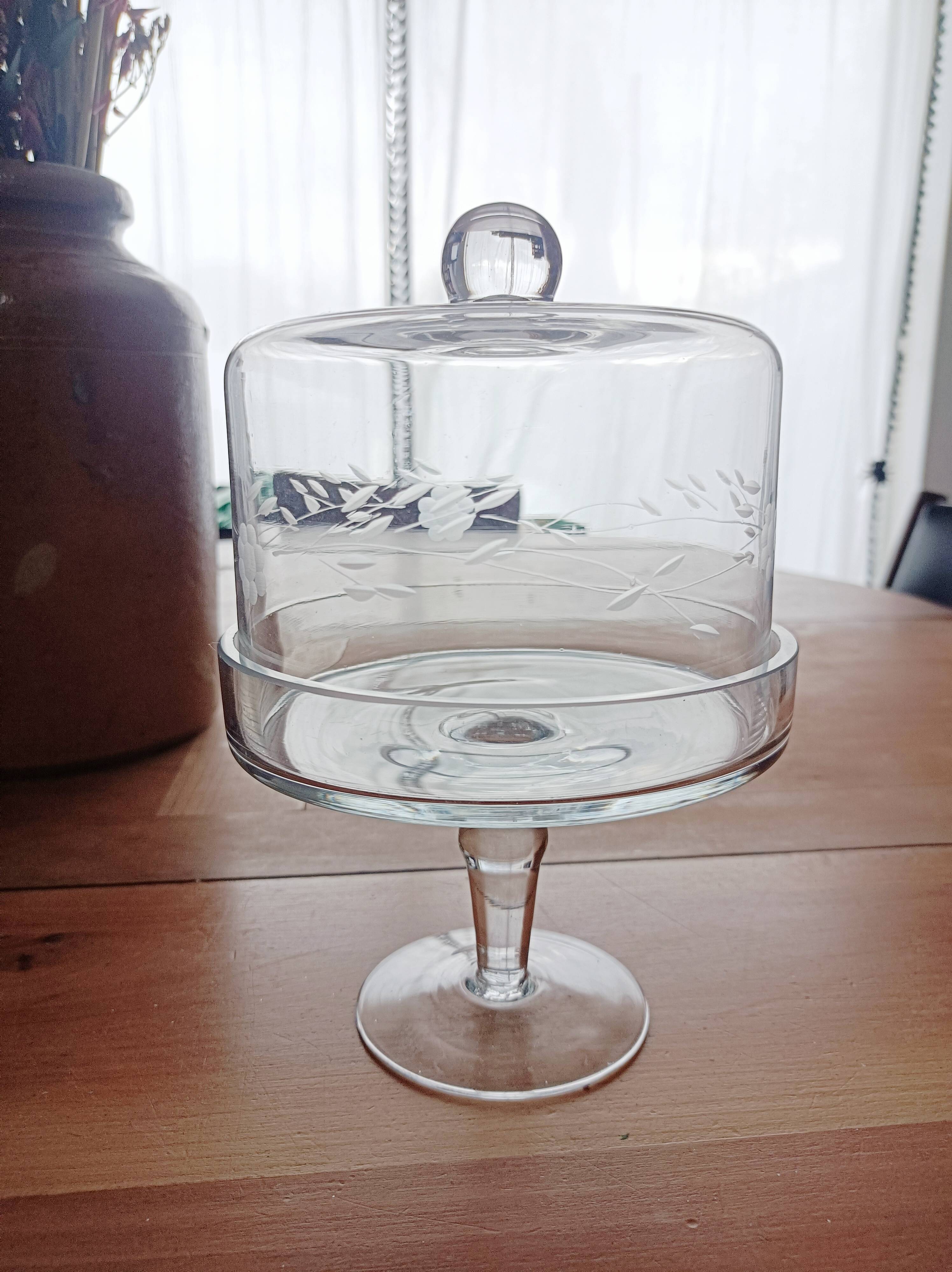 Cake stand, glass dome on a stand