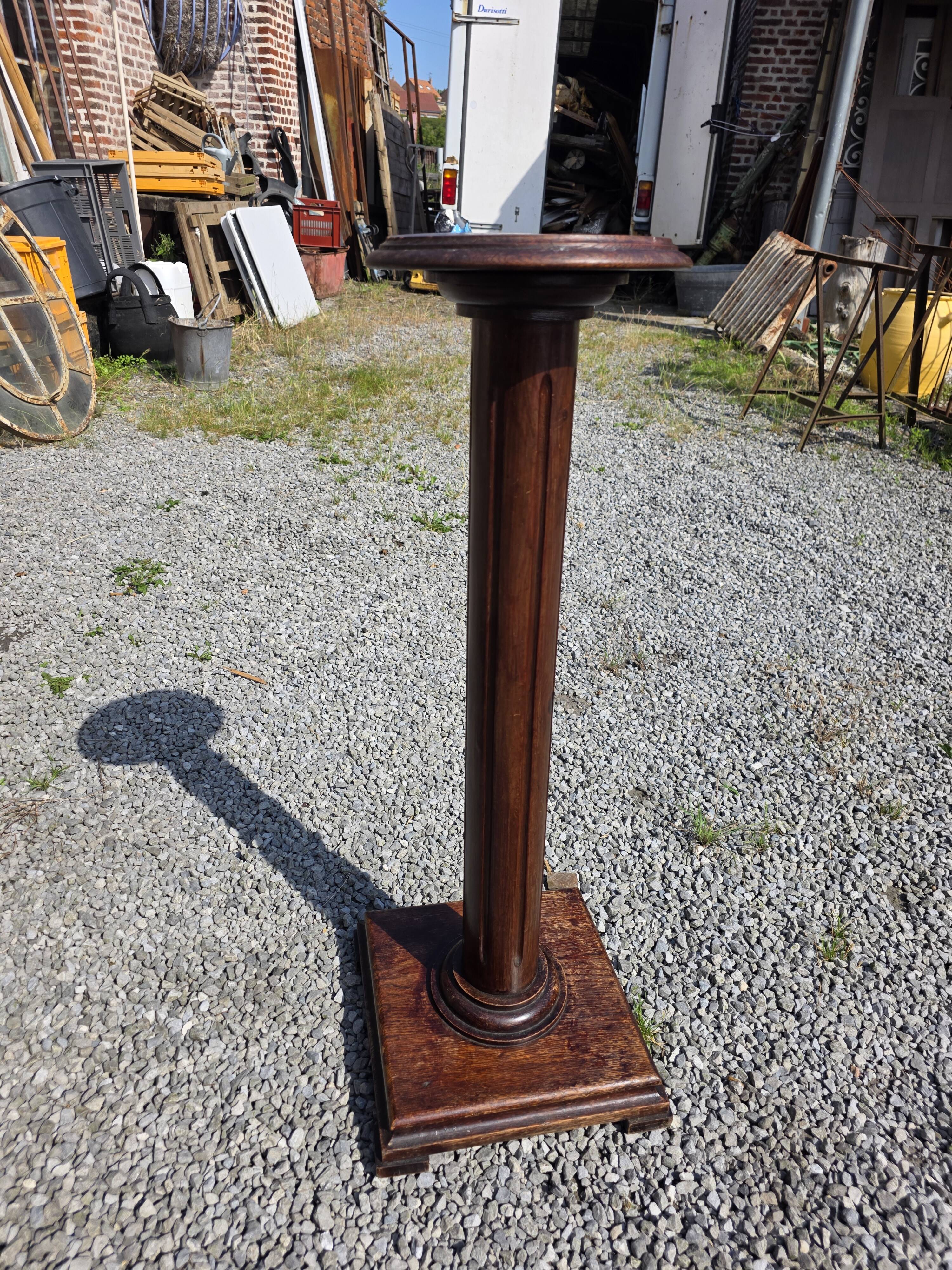 Solid oak column pedestal