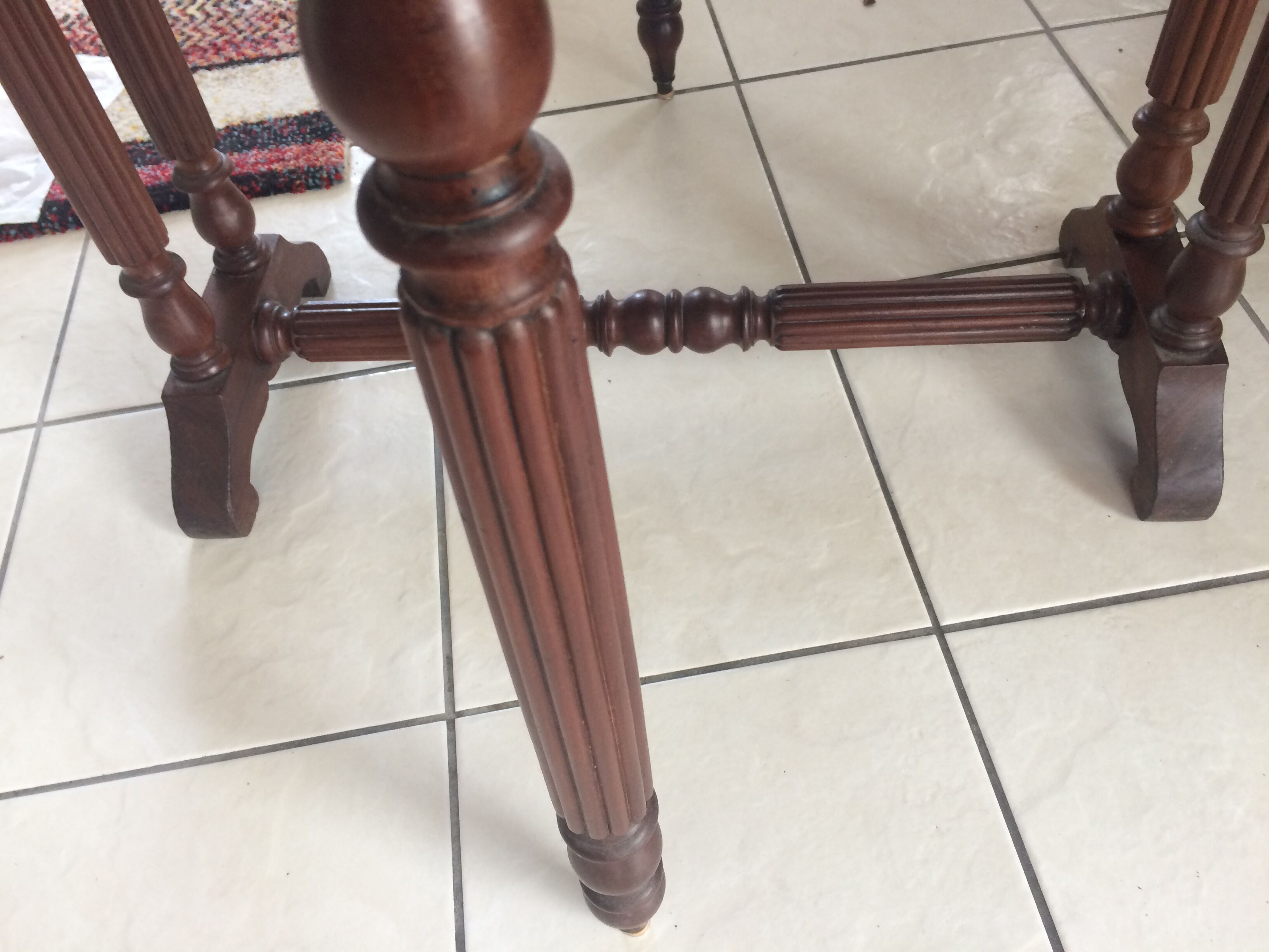 Oval folding table 2 extensions Mahogany