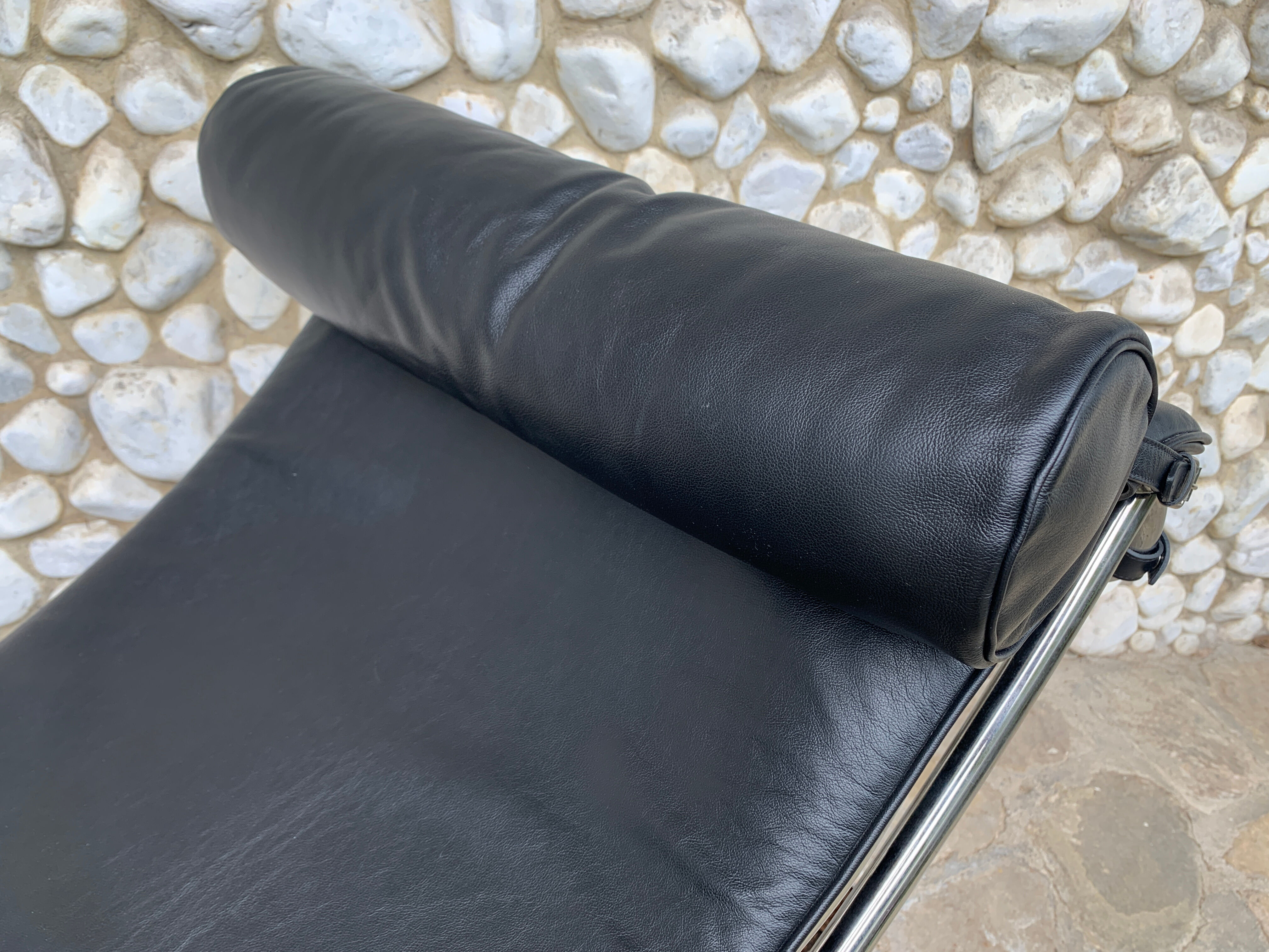 Chaise longue LC4 cassina by  Le Corbusier