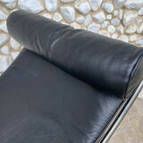 Chaise longue LC4 cassina by  Le Corbusier