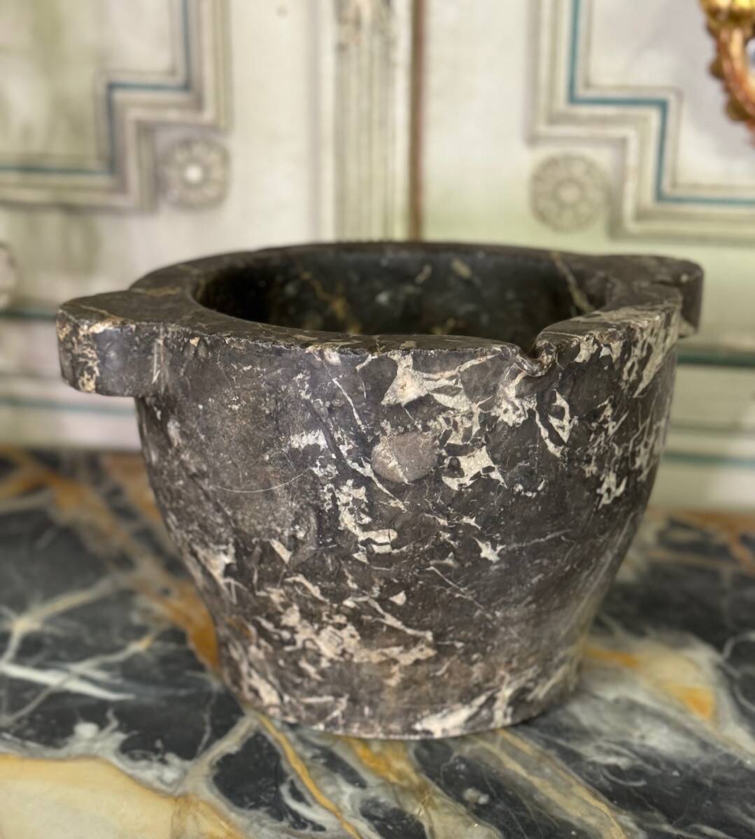 Large grey marble mortar Saint Anne, 19th century