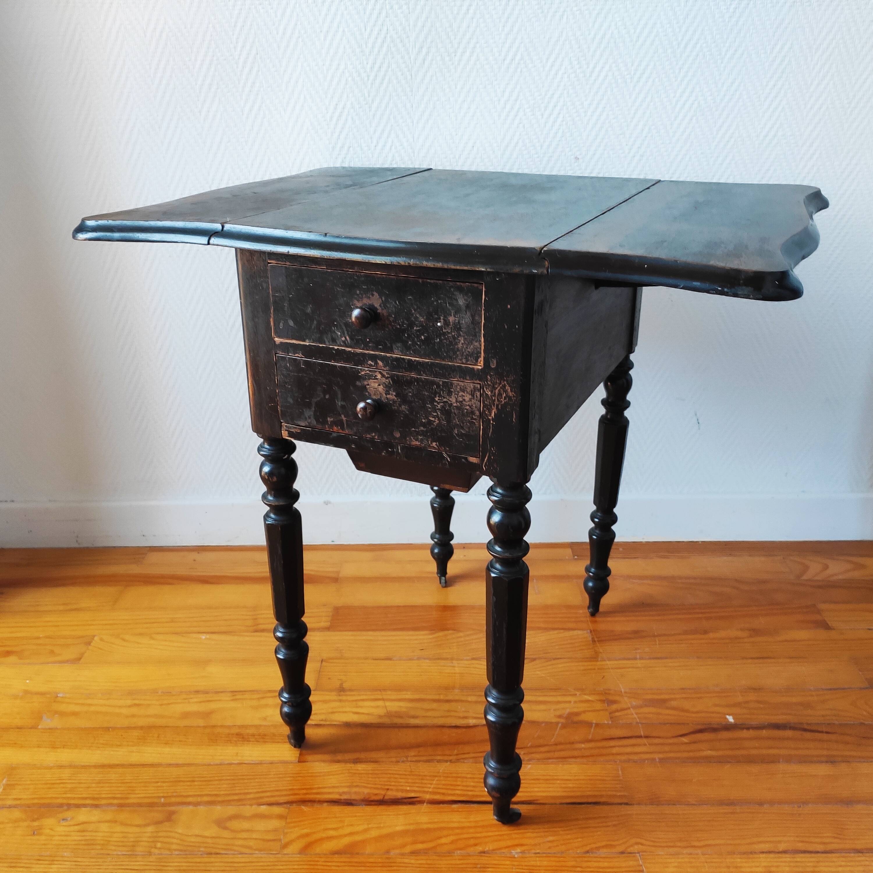 Table d’appoint ancienne à abattants style Napoleon III