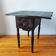 Table d’appoint ancienne à abattants style Napoleon III