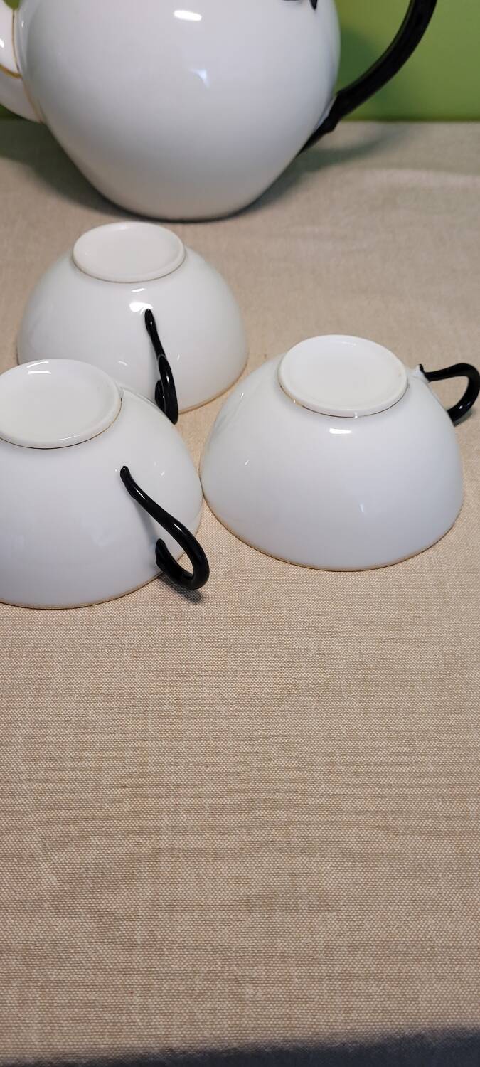 Coffee or tea service