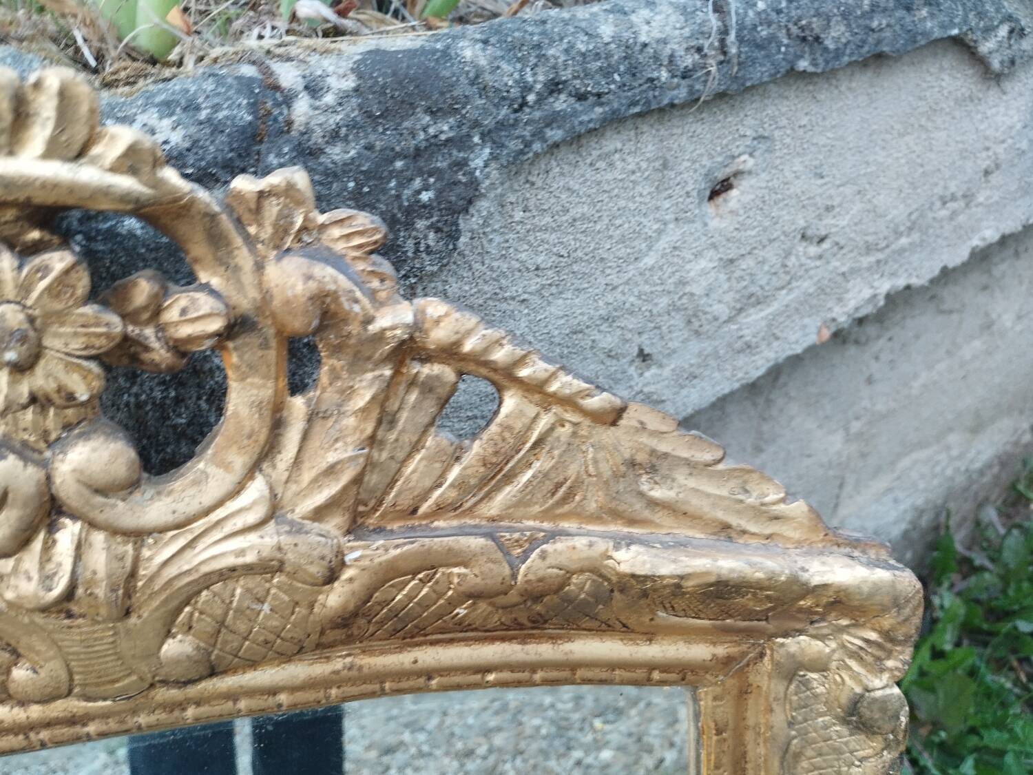 Antique Louis XVI style gilded wood mirror