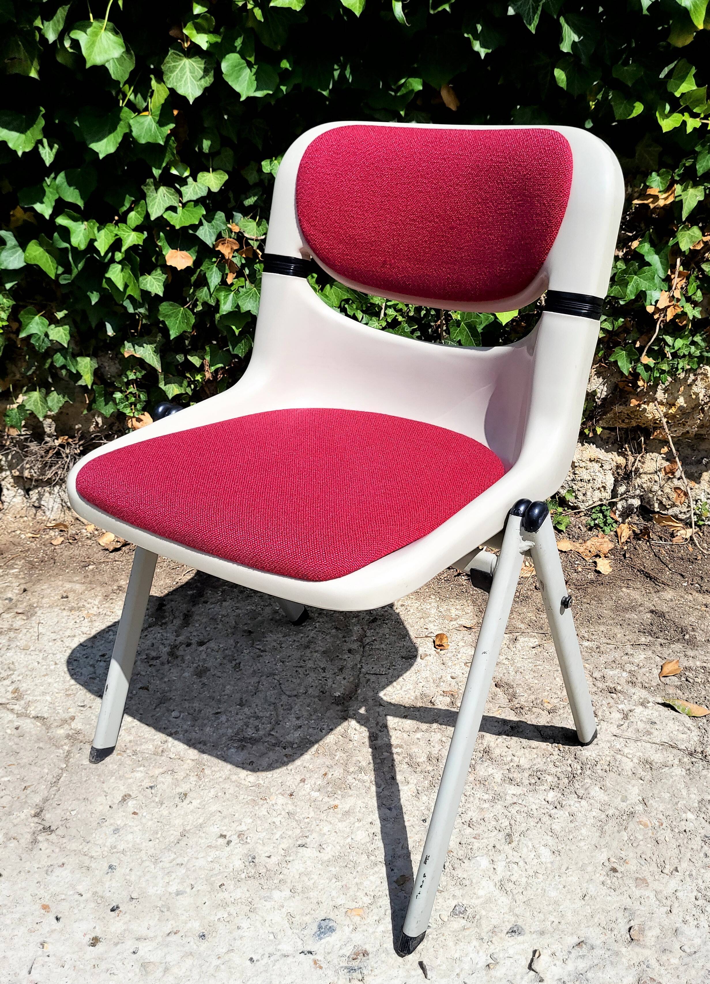 35 “dorsal” designer chair by Emilio Ambasz and Giancarlo Piretti