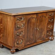 Buffet rustique en noyer ancien avec parquetterie incrustée, qualité vintage