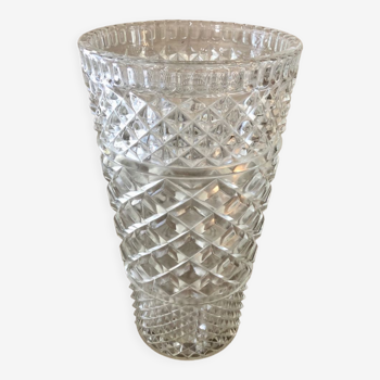 Chiseled glass vase