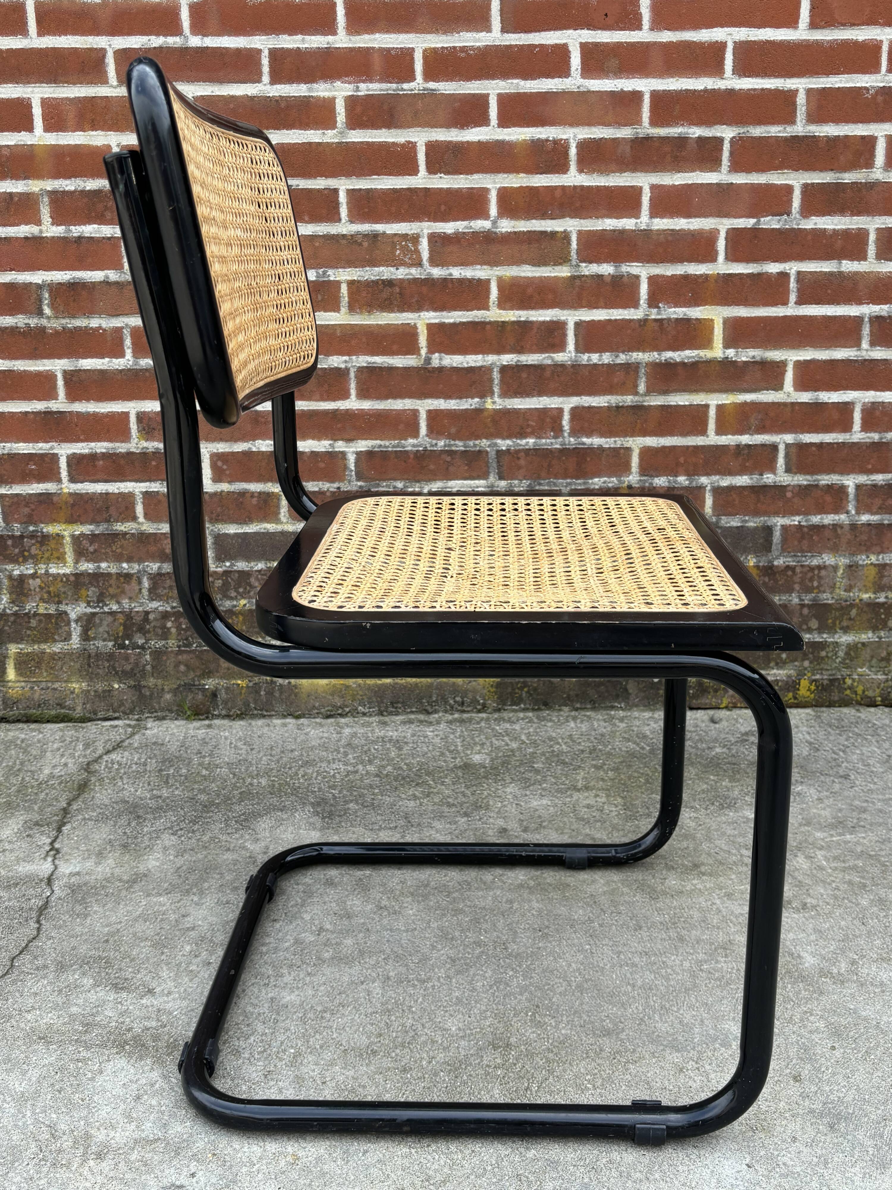 Vintage Cesca design chair b32 black model