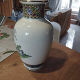 Chinese porcelain vase signed