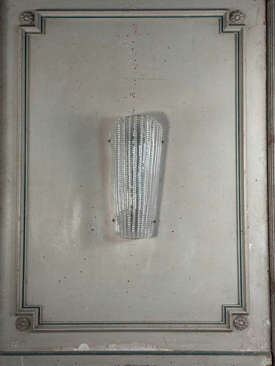A Venetian wall light made of Murano glass from around 1980.