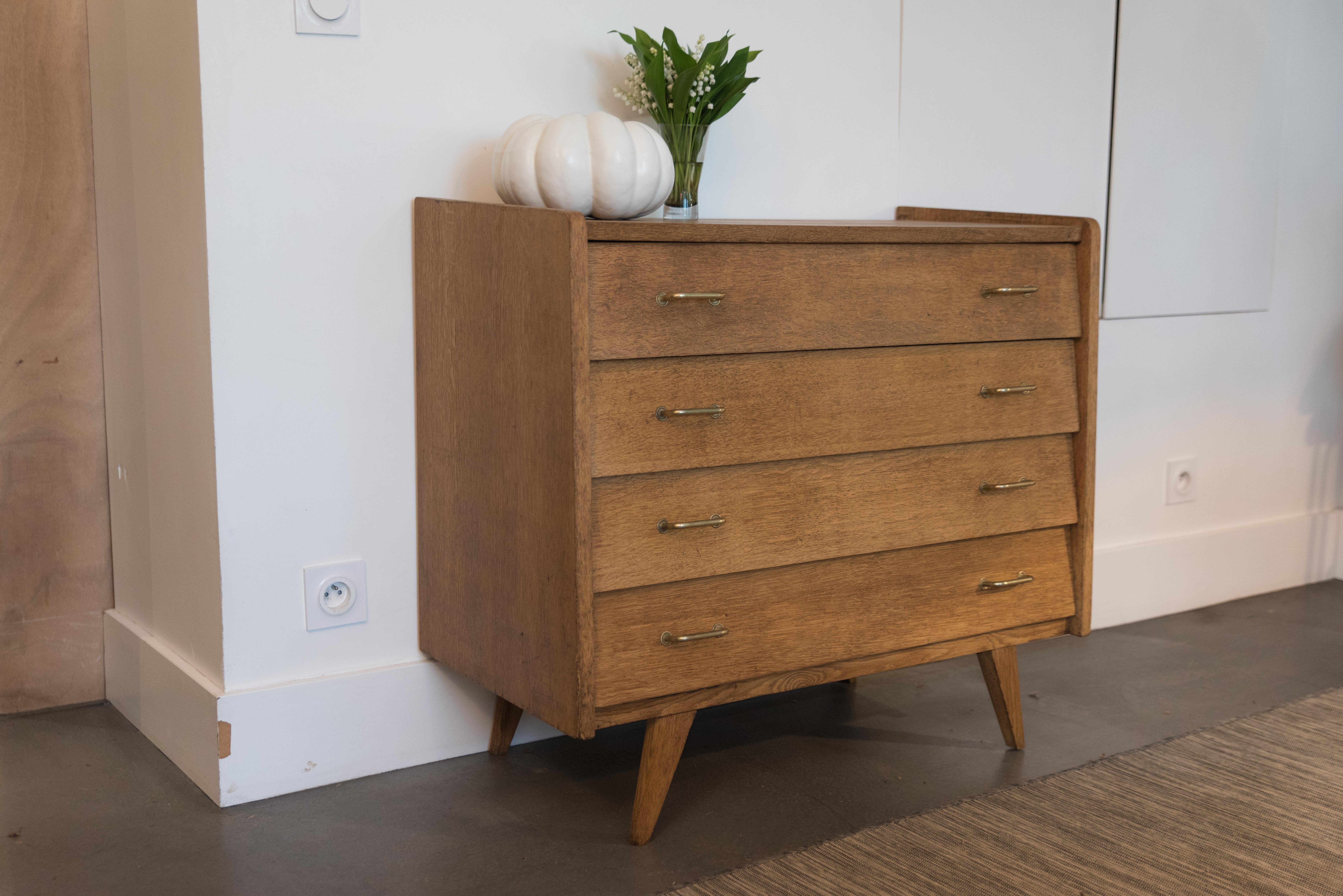 Chest of drawers in oak 50s