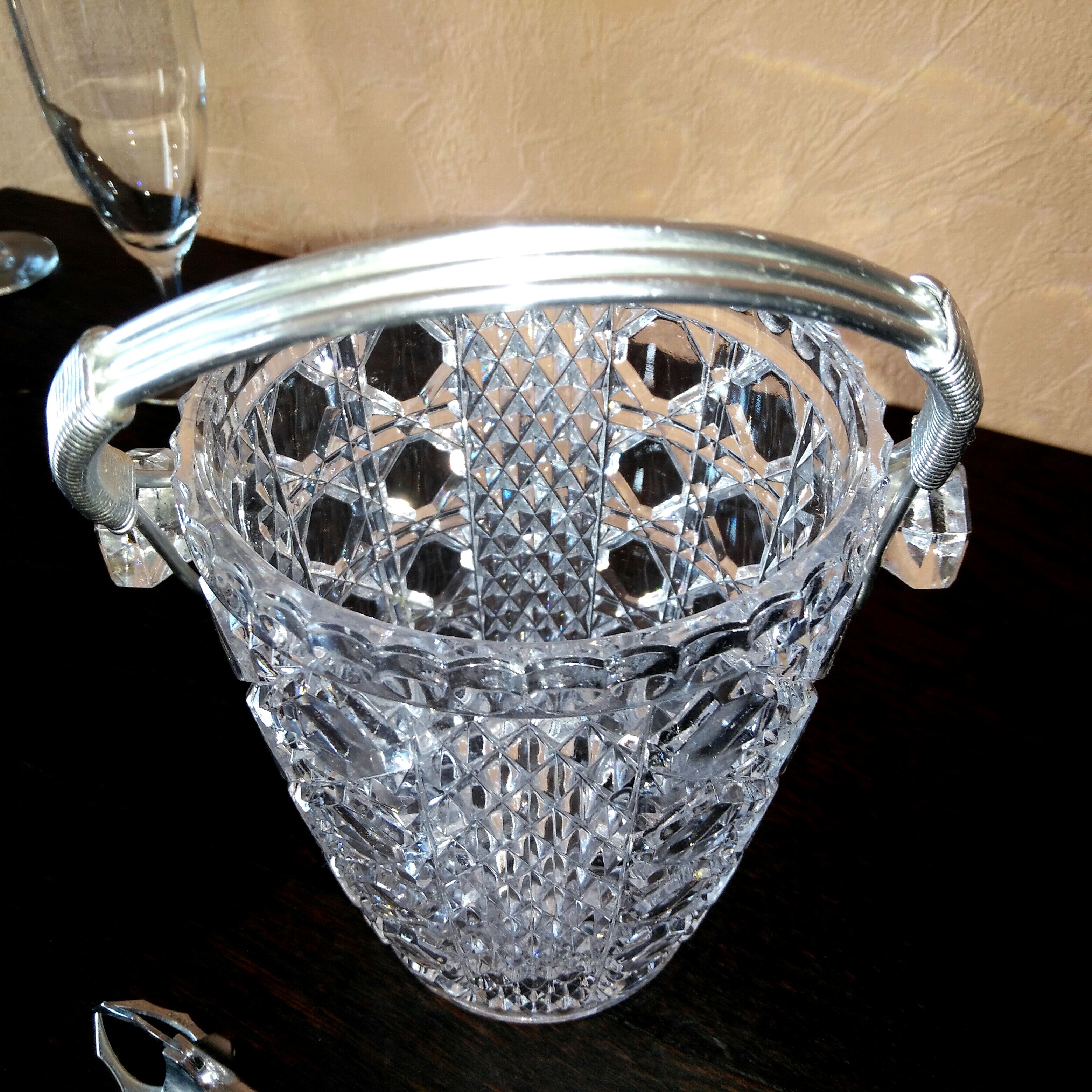 Diamond cut crystal ice bucket with ice tongs