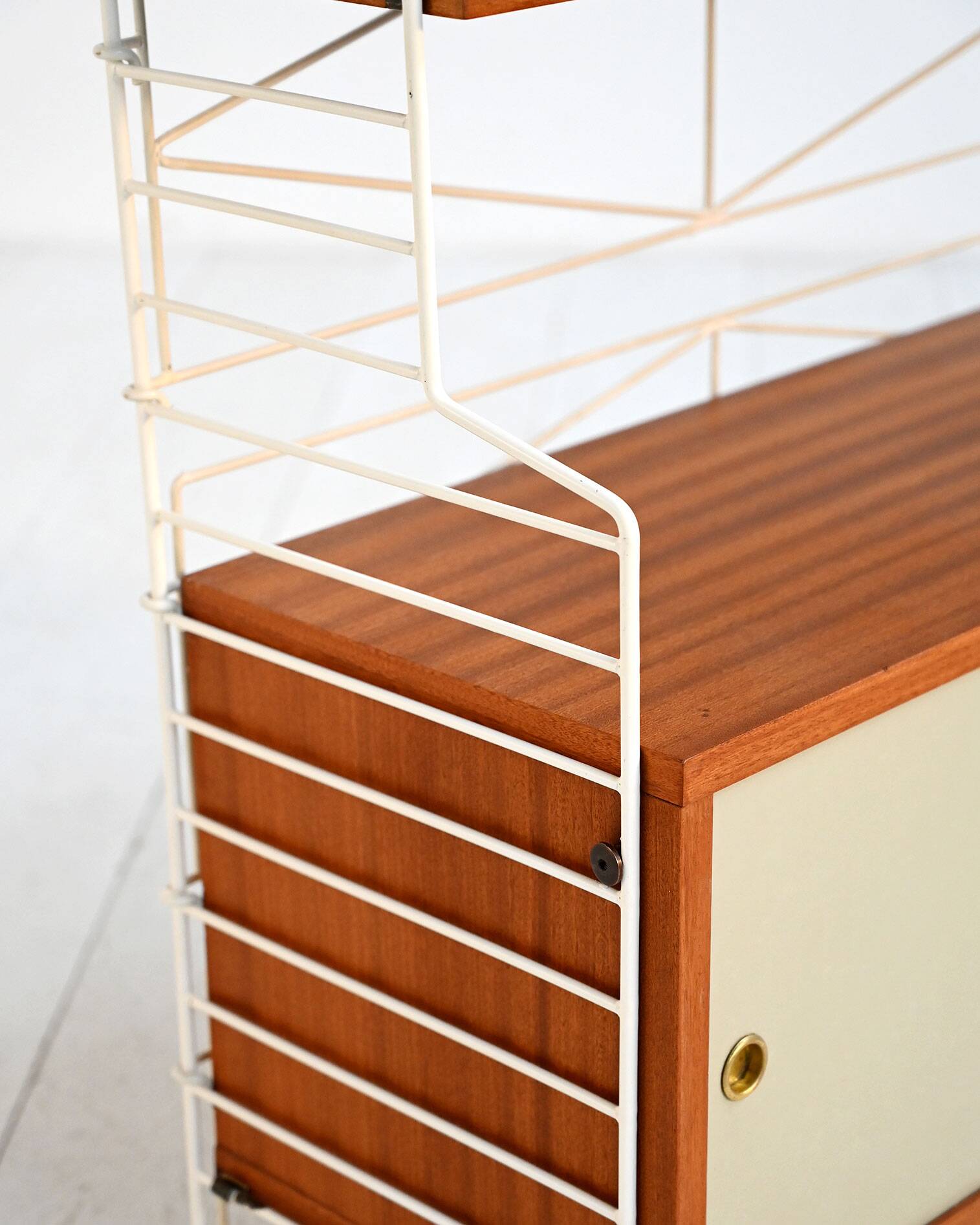 Étagère modulaire autoportante dans le style de String, années 1960
