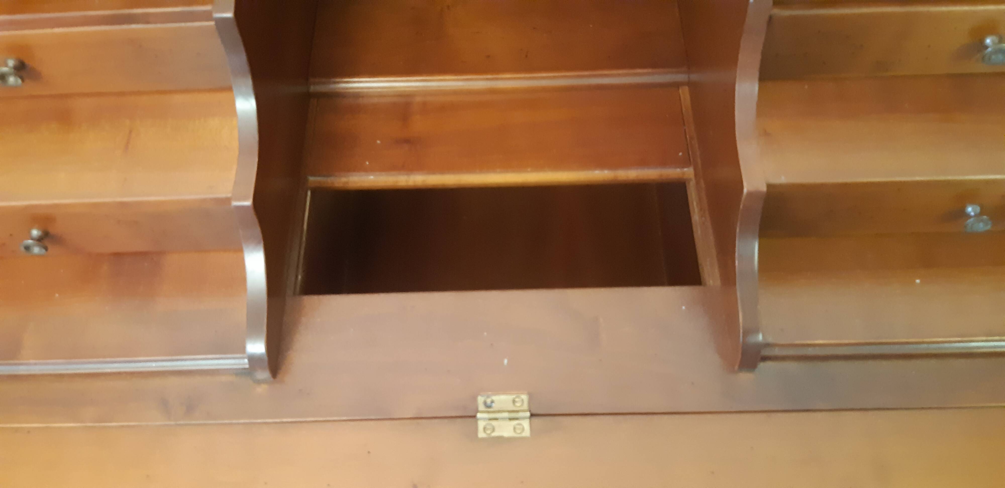 Sloping secretary, Louis XVI style donkey back desk, very good 20th century copy