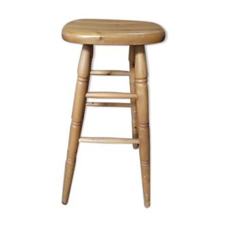 Tabouret haut de bar en bois patiné assise carré